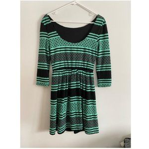 Black and teal 3/4-sleeve dress